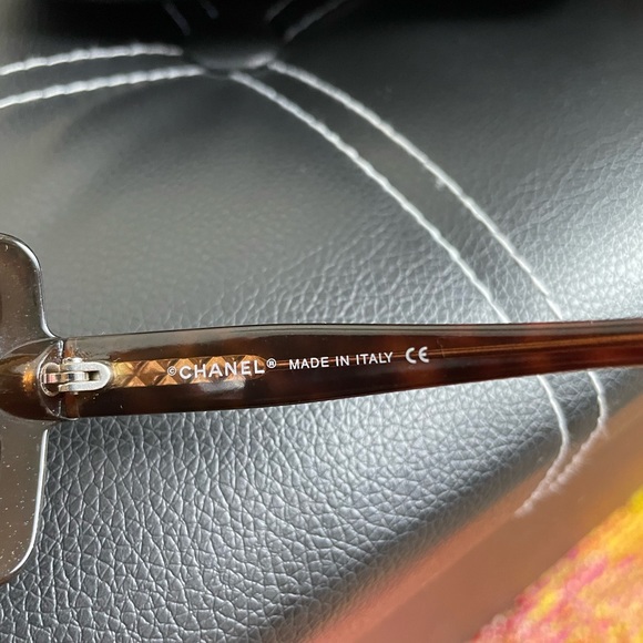 CHANEL Brown Sunglasses with Frame Crystals SMALL. VERY GOOD w/ case! RARE FIND! - Picture 5 of 8